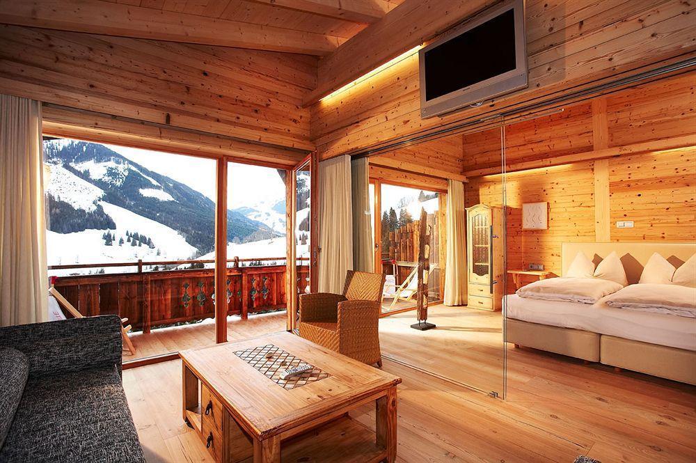 Art & Ski-In Hotel Hinterhag Σάαλμπαχ-Χίντεργκλεμ Δωμάτιο φωτογραφία